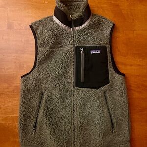 Patagonia Men's Olive Sherpa Fleece Vest
